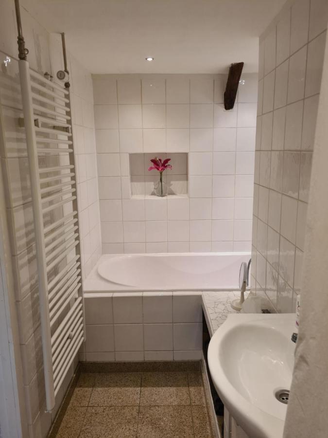 Bed & Breakfast 28 Appartement Met Prive Tuin Assen Exterior foto